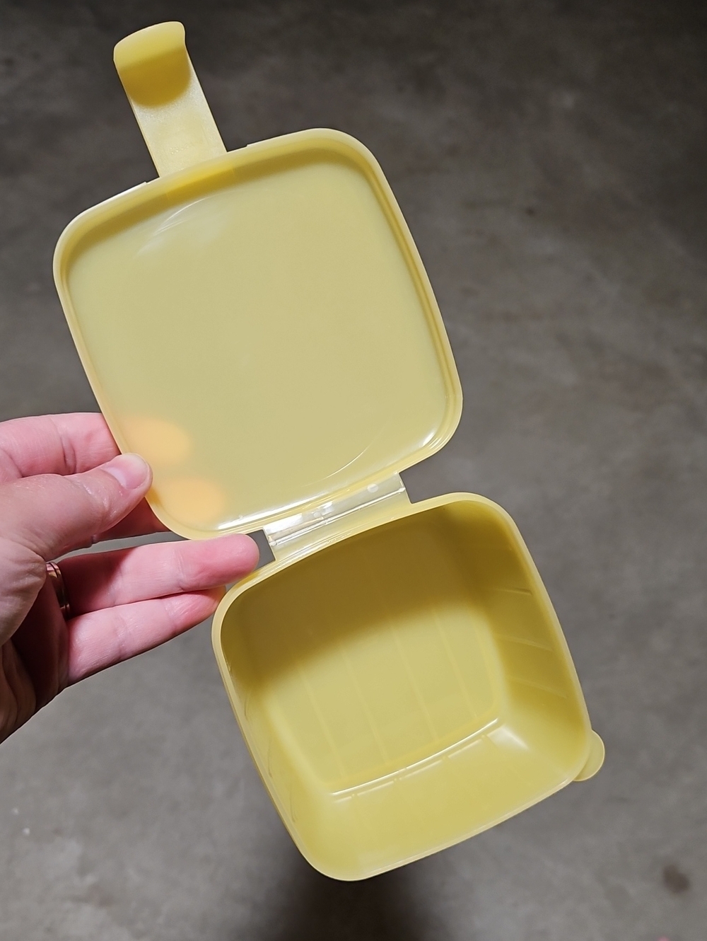 Tupperware Forget Me Not Container - Picture 3 of 3